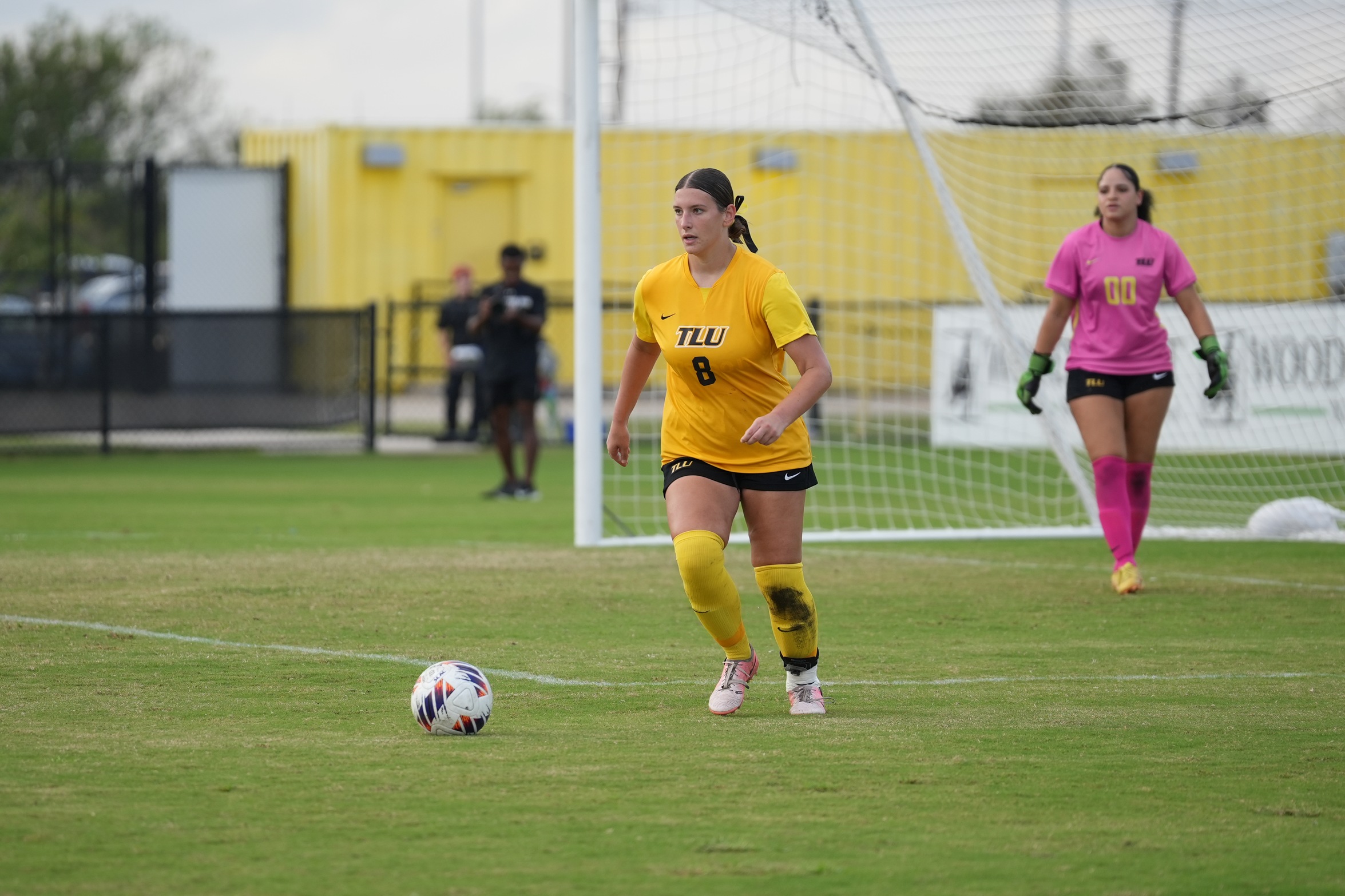 Ashlyn Suarez (8) and Alys Marquez (00) (photo via SCAC)